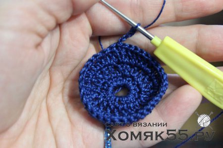 Цветок крючком в волосы: «Синева и бисер»