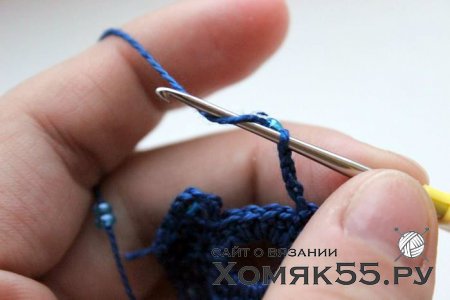 Цветок крючком в волосы: «Синева и бисер»