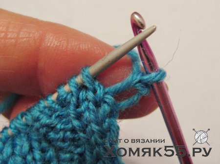 Весенний берет с помпоном