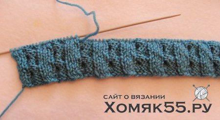 Весенний берет с помпоном