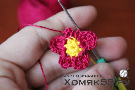 Украшение для волос «Бордовая фиалка»