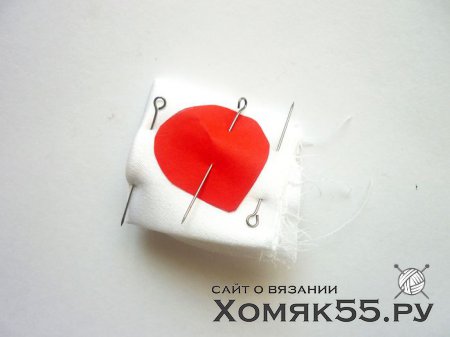 Цветок из шифона и атласной ткани