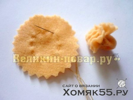 Гвоздика из фетра