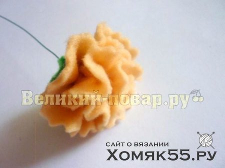 Гвоздика из фетра