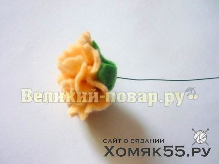 Гвоздика из фетра