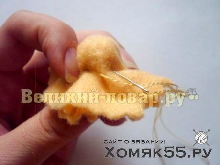 Гвоздика из фетра