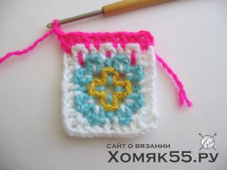 Прихватка из квадратных мотивов «Новогодняя»