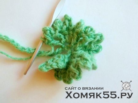 Настольная елочка крючком