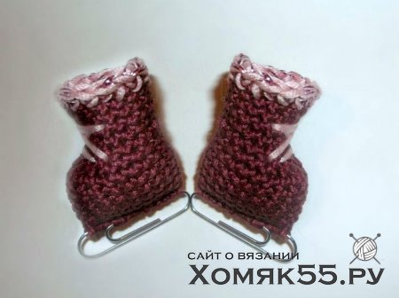 Коньки сувенирные крючком