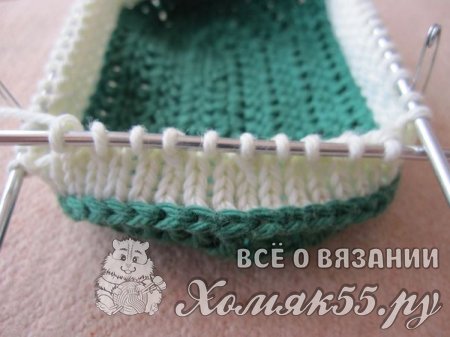 Пинетки-ботиночки спицами на шнурках
