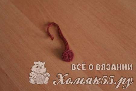 Вязаная шапка спицами на весну