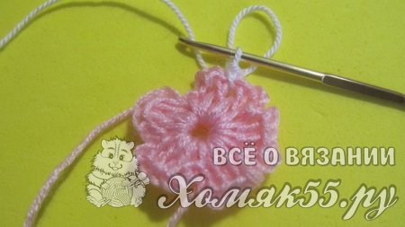 Маленькие цветочки крючком