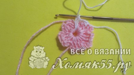 Маленькие цветочки крючком