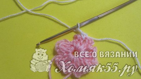 Маленькие цветочки крючком