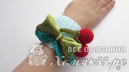 Игрушка на детскую ручку крючком