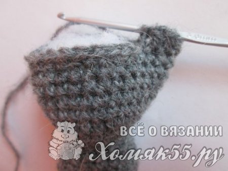 Котик на полянке крючком