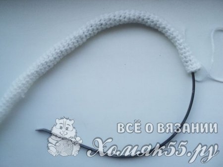 Ободок с цветами вязаный крючком