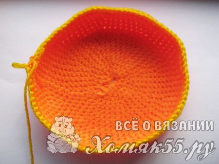 Вязаная корзинка
