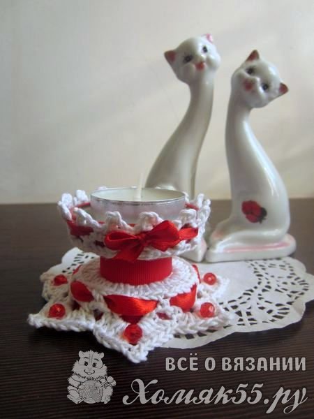 Вязаный крючком подсвечник «Клюква на снегу»
