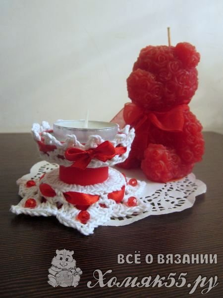 Вязаный крючком подсвечник «Клюква на снегу»