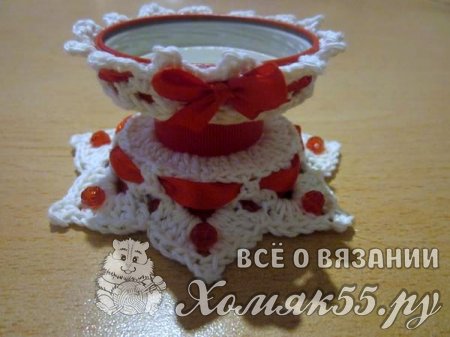Вязаный крючком подсвечник «Клюква на снегу»