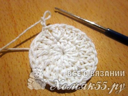 Вязаный крючком подсвечник «Клюква на снегу»