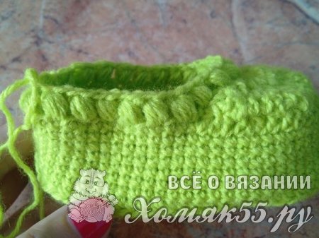 Зеленые пинетки крючком