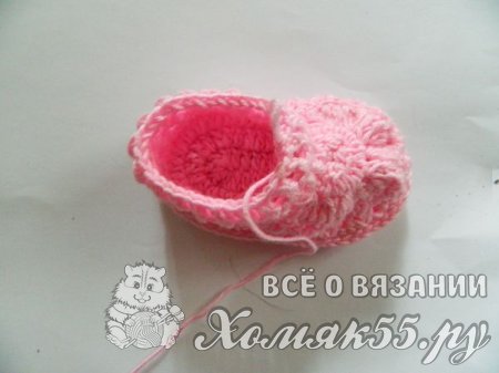Пинетки для малышки крючком