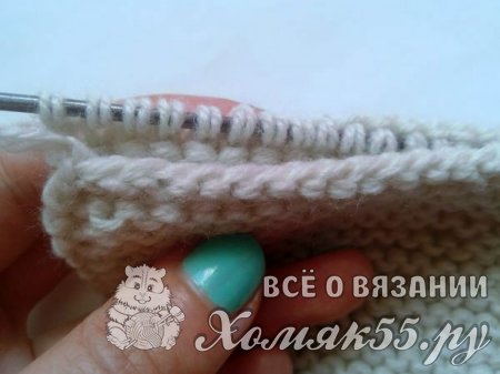 Шапка с шишечками спицами