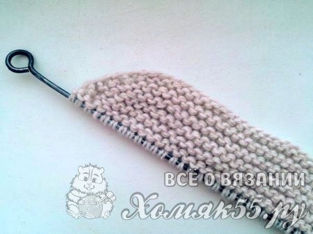 Шапка с шишечками спицами