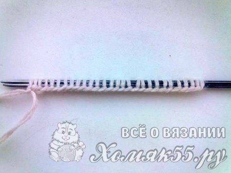 Митенки с шишечками вязаные спицами