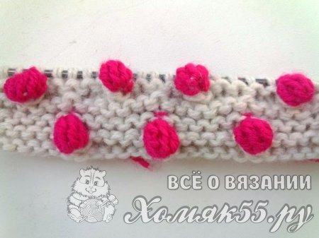 Митенки с шишечками вязаные спицами