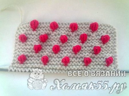 Митенки с шишечками вязаные спицами