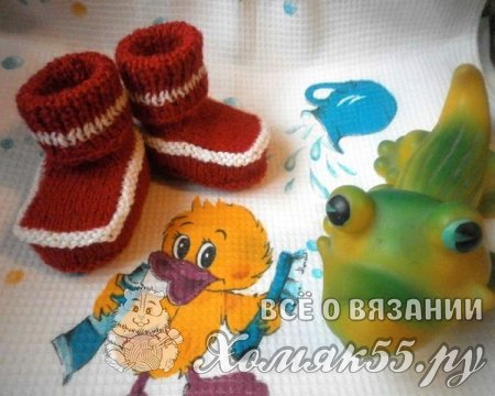 Пинетки для девочки на двух спицах