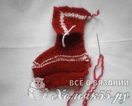 Пинетки для девочки на двух спицах