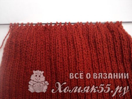 Шапка на двух спицах узором резинка