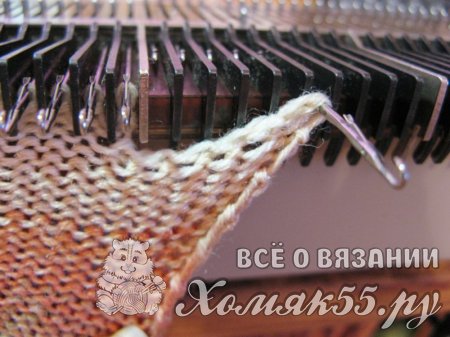Вязаный свитер на мальчика 8-9 лет