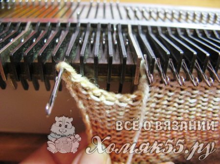 Вязаный свитер на мальчика 8-9 лет