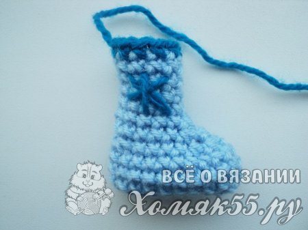 Сувенир «Валенки» крючком