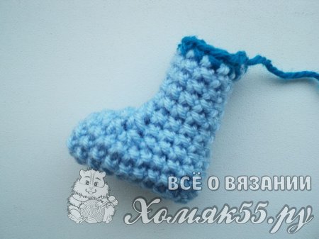 Сувенир «Валенки» крючком